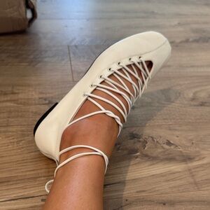 Zara Elegant White Women's Lace-Up Shoes size 6